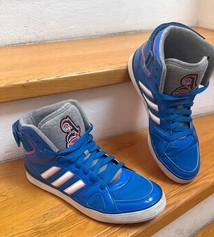 Adidas Originals boty – velikost 41 (UK 8½, US 10) – velmi d