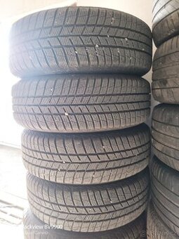 Zimní pneumatiky 195/65 R15 na disku VW 5x100.