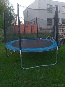 Trampolína