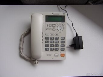 Telefon se záznamníkem na pevnou  linku Panasonic