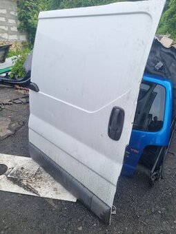 Renault trafic boční dveře a šoupaci dveře