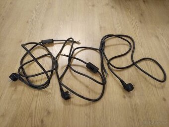 3x kabel se zástrčkou a vypínačem, 3x2 metry