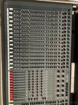 Soundcraft spirit monitor - 1