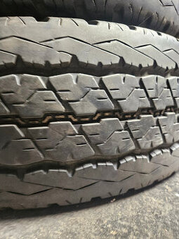215/70R15C 109/107S Bridgestone Duravis R630