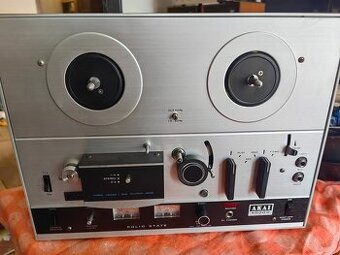 Vintage audio AKAI 4000D, reel to reel