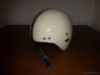 Přilba na veterána JAS Pardubice - Kokoska