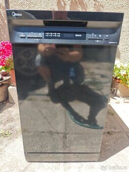 Prodáno Myčka 45 s automatickým otevíráním dveří TOP stav