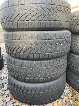 Zimní pneu 215/60/17 Lassa 100V