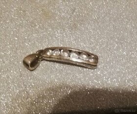 Stříbrný přívěsek se zirkonem