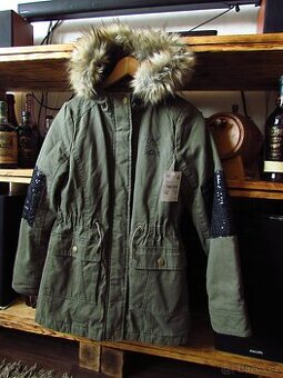 Dívčí zimní bunda C&A vel.158