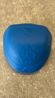 Trychtýř s víčkem pro kapalinu do ostřikovačů