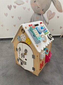 Montessori activity board domecek - 1