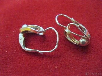 Stříbrné krásné náušnice