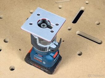 Štvorcová základňa 100x100 mm pre Bosch GKF18V - 8