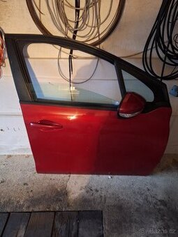 Dveře Peugeot 208