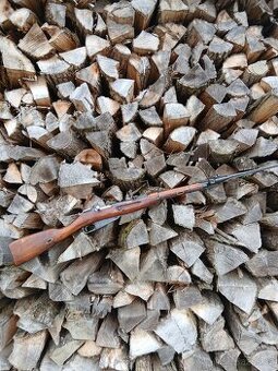 Znehodnocený Mosin Nagant M44 s bodákem a kartičkou