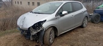 Peugeot 208 1.2 60kw díly