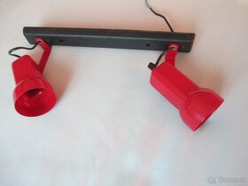 nástěnná lampička