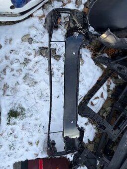 Prodám přední nárazník Škoda Superb III