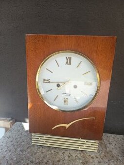 PRIM (Ingra) nástěnné hodiny – retro