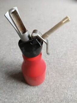 retro šlehačková láhev Kovočas