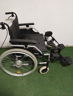 Mechanický skládací invalidní vozík MEYRA XXXL