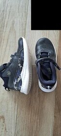 Zimní i celoroční blikací boty PRIMIGI, velikost 31