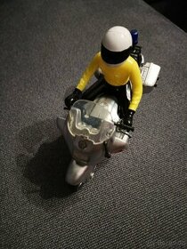 Zvuková a světelná policejní motorka s policajtem - 1