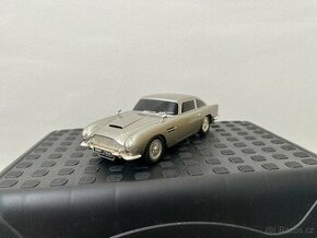 007 james bond auto na baterky