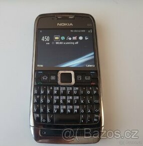 Mobilní telefon Nokia E71