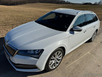 SUPERB iV 1.4TSI 115kW HYBRID STYLE+ ACC NAVI LED ČR DPH