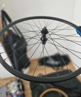 Prodám: MTB ráfek Syncros pro 29" kola – Kvalitní výbava pr