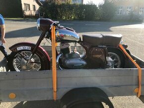Jawa 250/353 Kyvacka