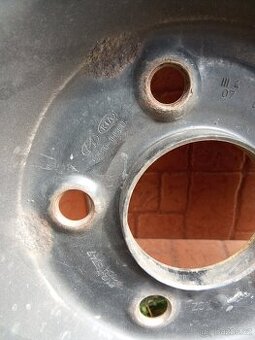 Plech kola 5x114.3 pneu Nexen zima 2x6, 2x5mm