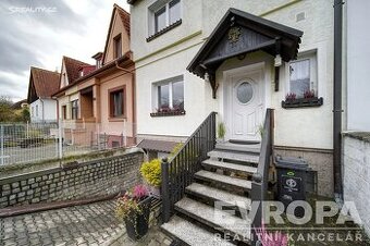 Prodej rodinného domu 198 m², pozemek 278 m²