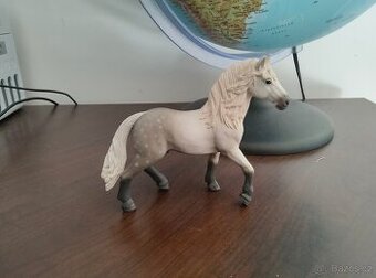 Schleich andaluský hřebec - 1