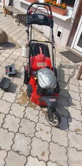 Sekačka HECHT s Elektrický startérem a pojezdem,nová baterie