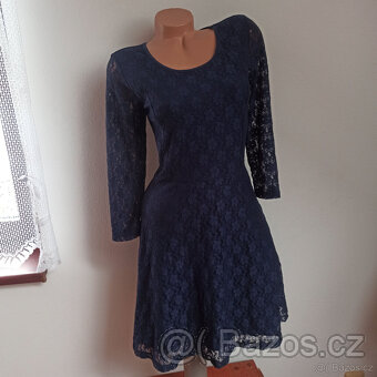 NOVÉ dámské krajkové šaty eur 38 - 40