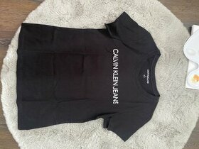 tricko calvin klein M