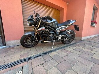 Triumph Street Triple RS (765 cm³), 2017 – TOP STAV