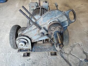 Startovací vozík Zetor ,25