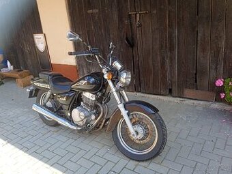 Suzuki GZ 250 Marauder