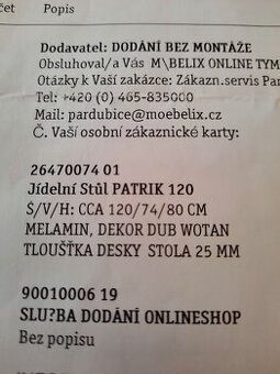 Jídelní stůl
