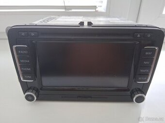 Original navigace VW RNS510 z vozu VW Passat B7 r.v. 2011