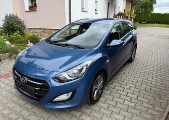 Hyundai i30 1,6CRDi Top stav výhřev volant nafta