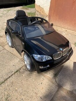 Elektrické autíčko BMW X6