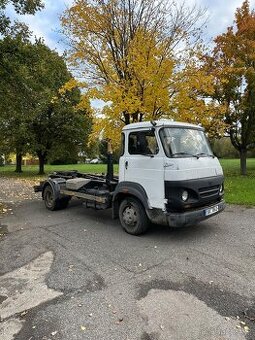 Avia A60 hákový nosič kontejneru