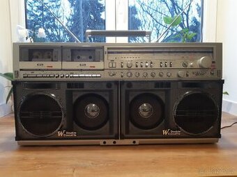 Ikonicky Sharp gf 777Z