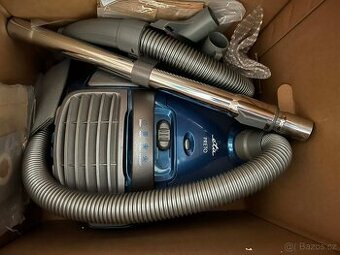 Podlahový vysavač ETA Preto 1487