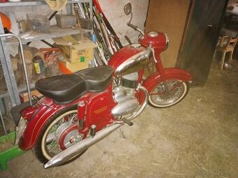 JAWA 250 kývačka, jako nová z fabriky, perfektní stav